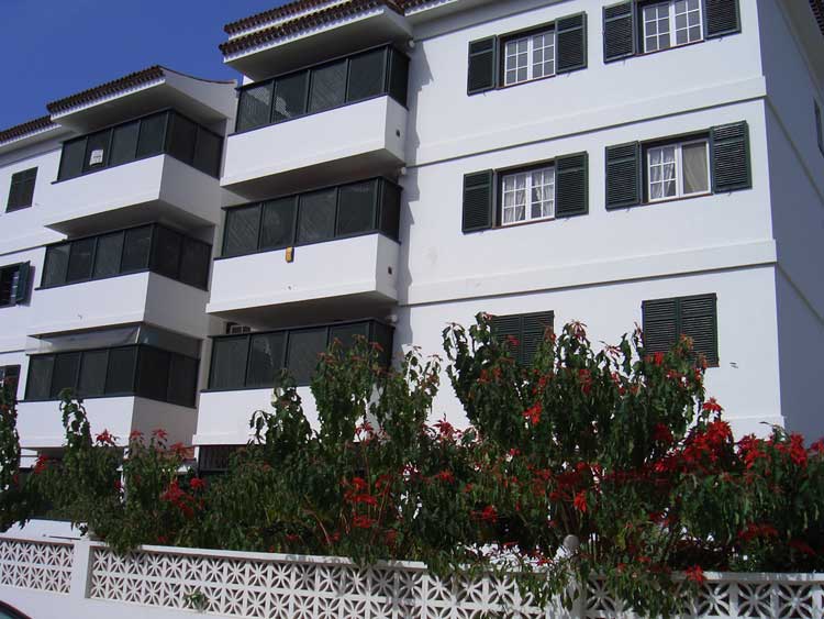 Apartment im Erdgeschoss mit eigenem Garten, Balkon und Terrasse, stadtnah und ruhig