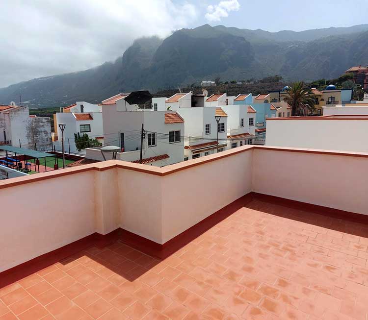 Property Tenerife! House with three bedrooms in favorite situation of Los Silos - Puertito