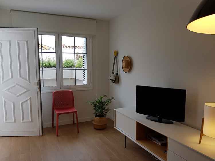 Renovierte Wohnung Zu Mieten Mit Zwei Schlafzimmern Zwei